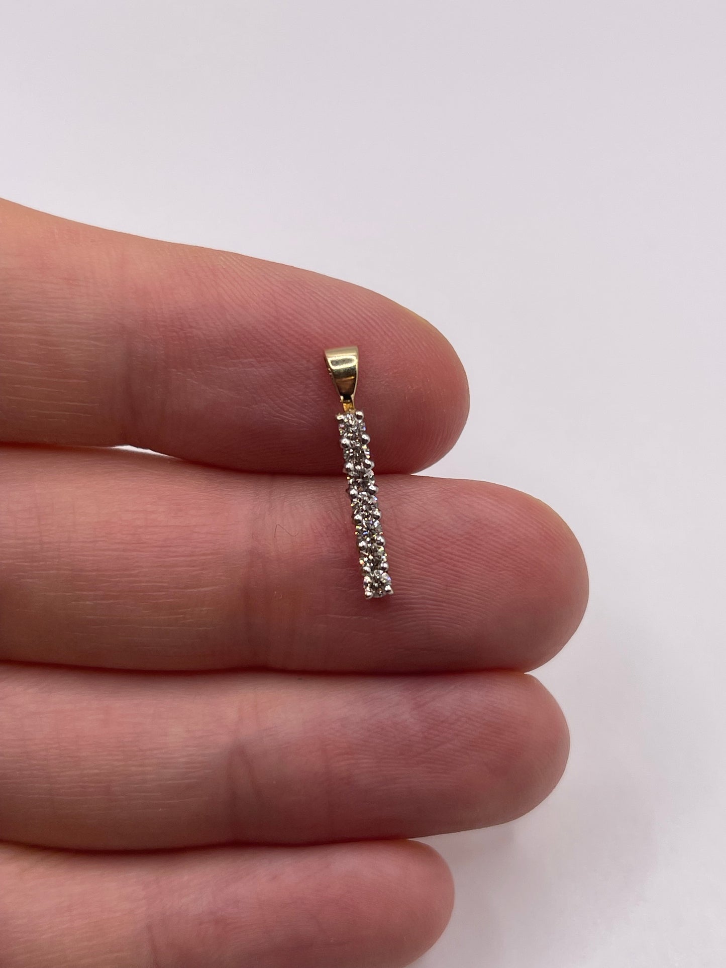 9ct gold diamond pendant