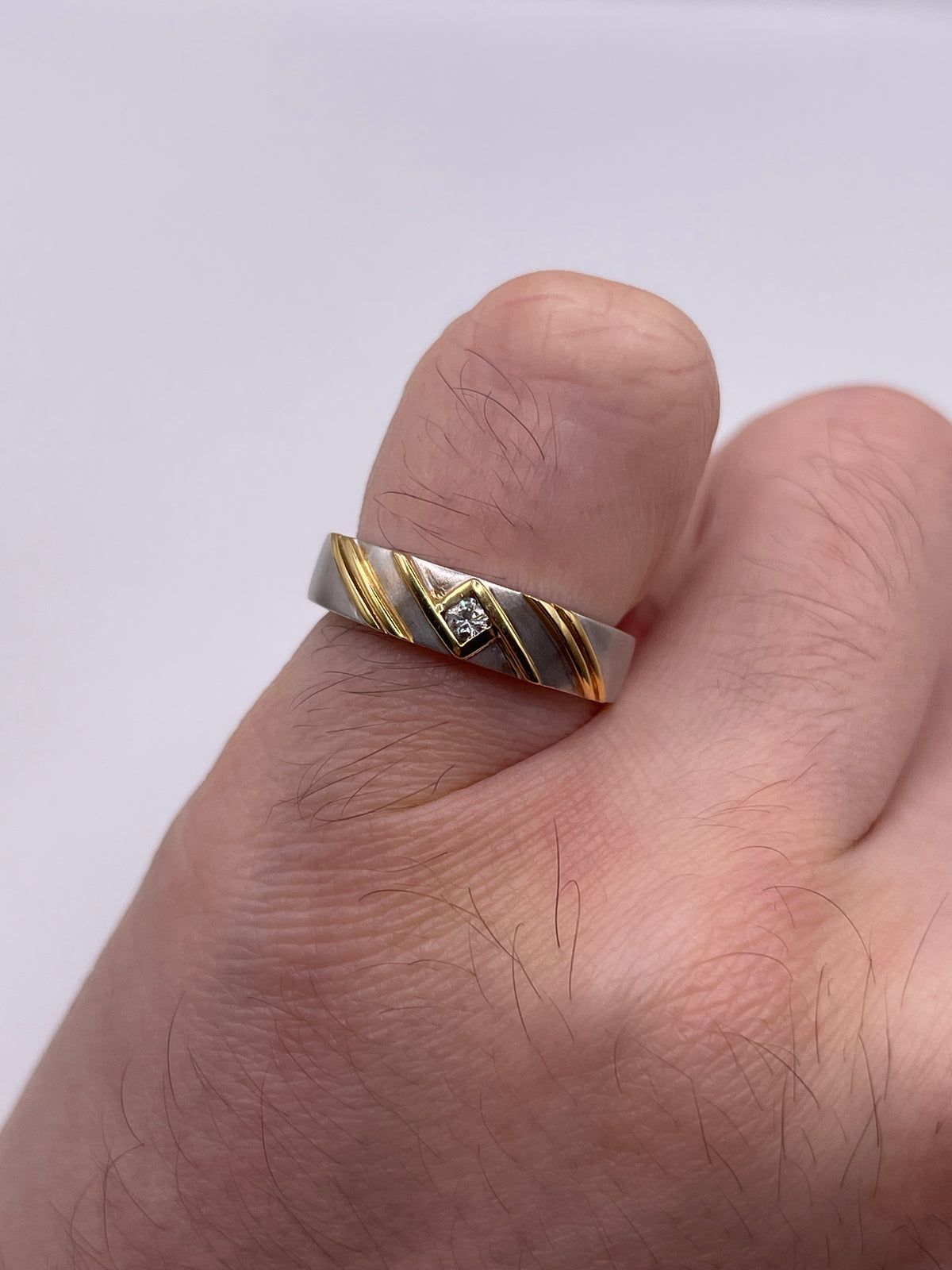 18ct two tone gold diamond ring