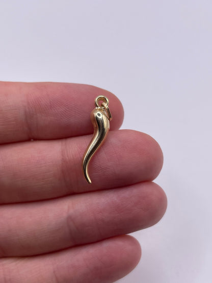 9ct gold horn of plenty charm