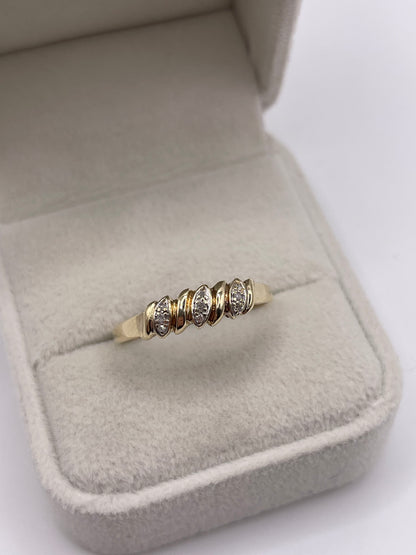 9ct gold diamond ring