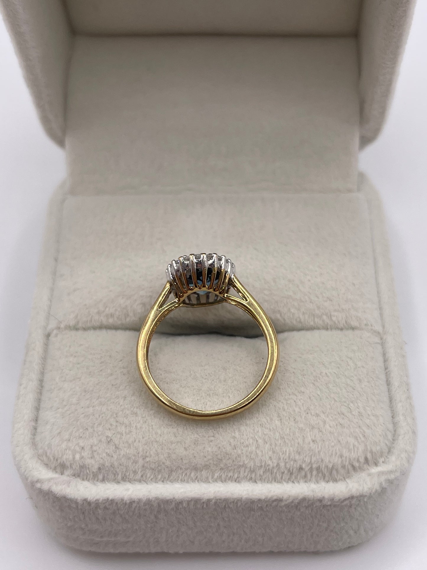 9ct gold topaz and diamond ring