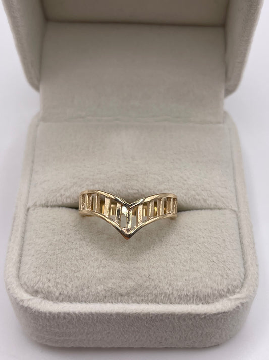9ct gold wishbone ring