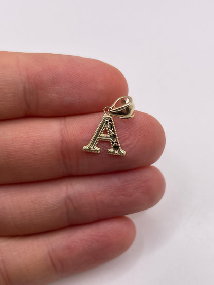 9ct gold initial A pendant