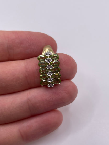 9ct gold peridot and diamond pendant