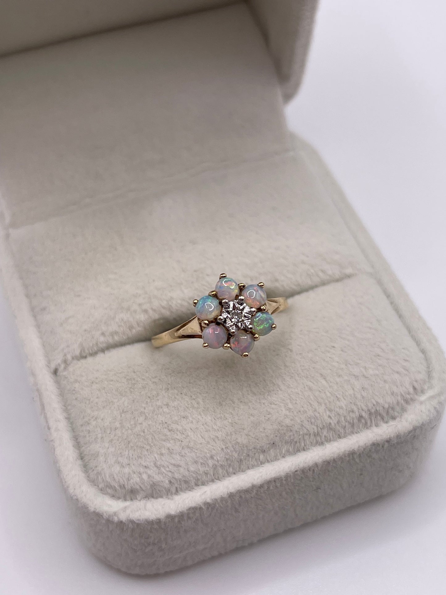 9ct gold opal and diamond ring