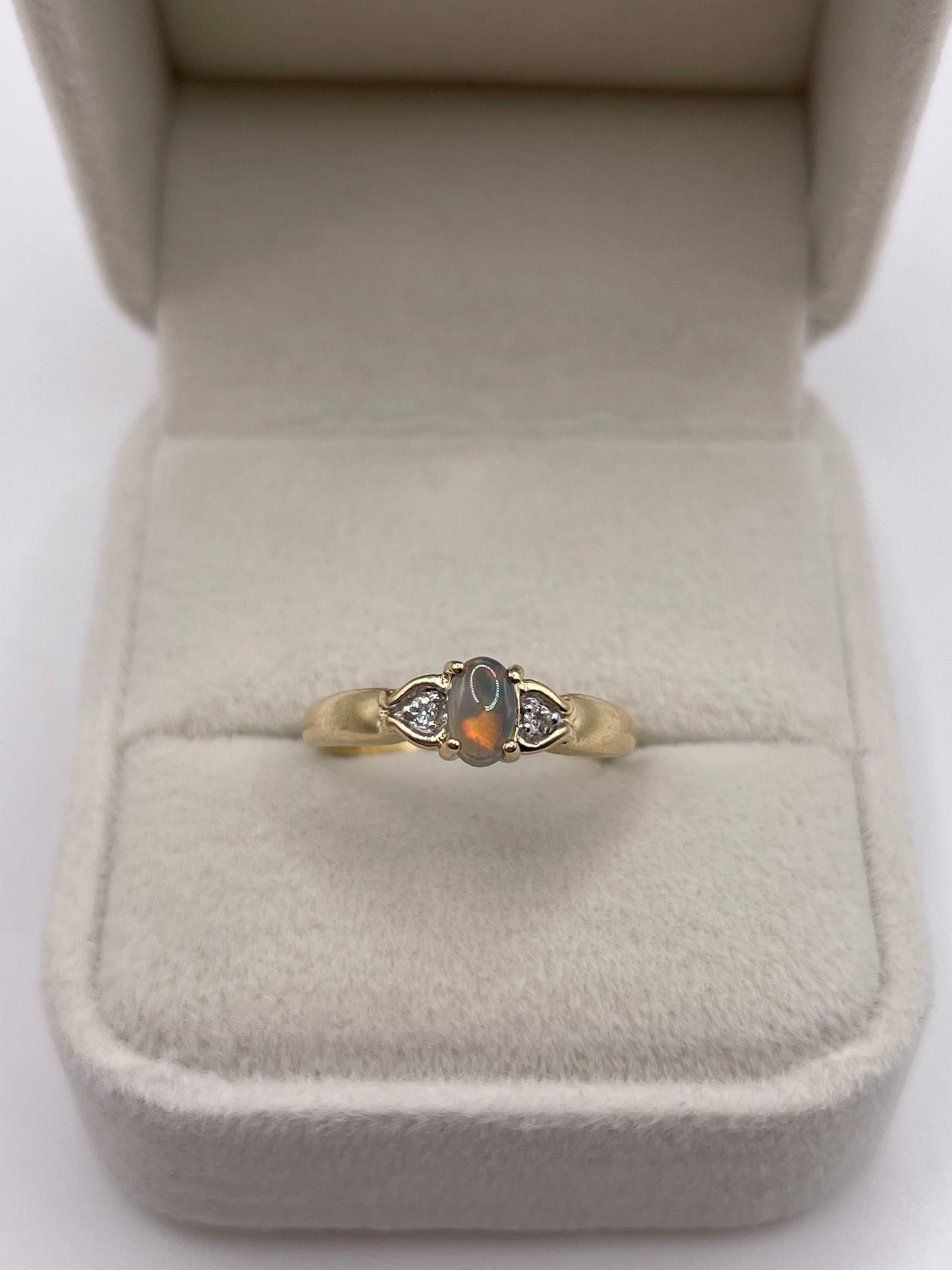 9ct gold opal and zircon ring