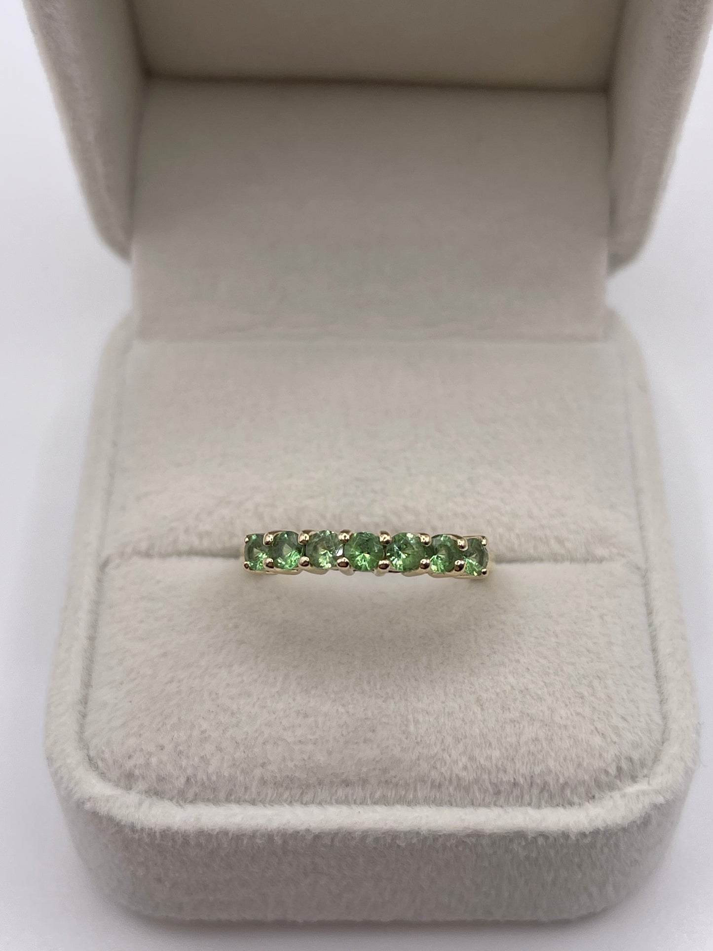 9ct gold tsavorite garnet and diamond ring