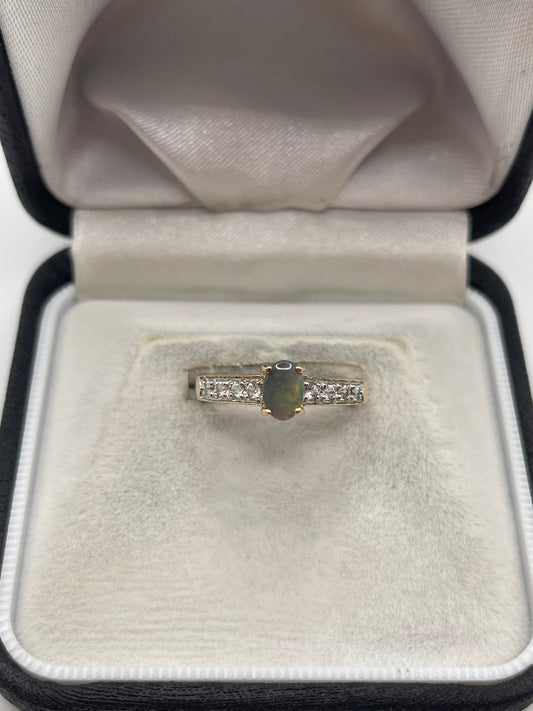 9ct gold opal and zircon ring