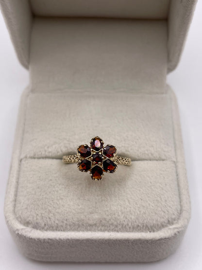 9ct gold garnet cluster ring