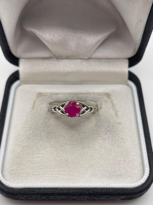 14ct white gold ruby and diamond ring