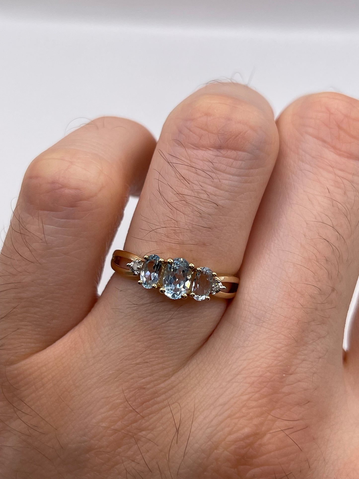 9ct gold topaz and diamond ring