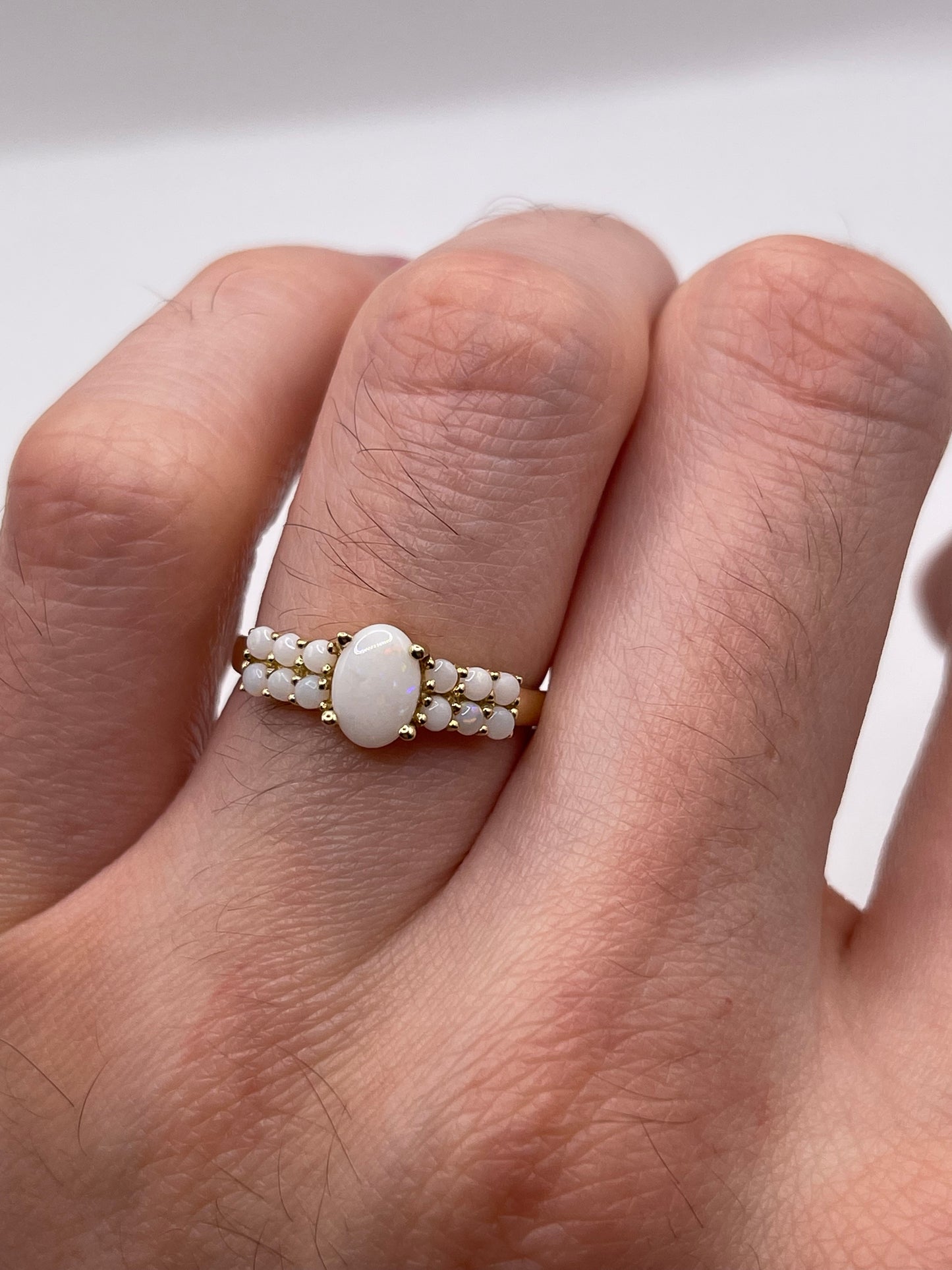 9ct gold opal ring