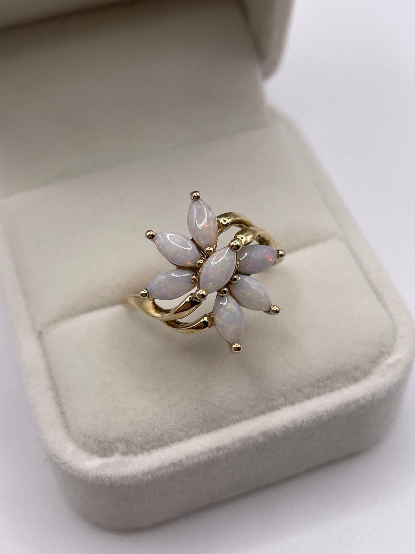 9ct gold opal cluster ring