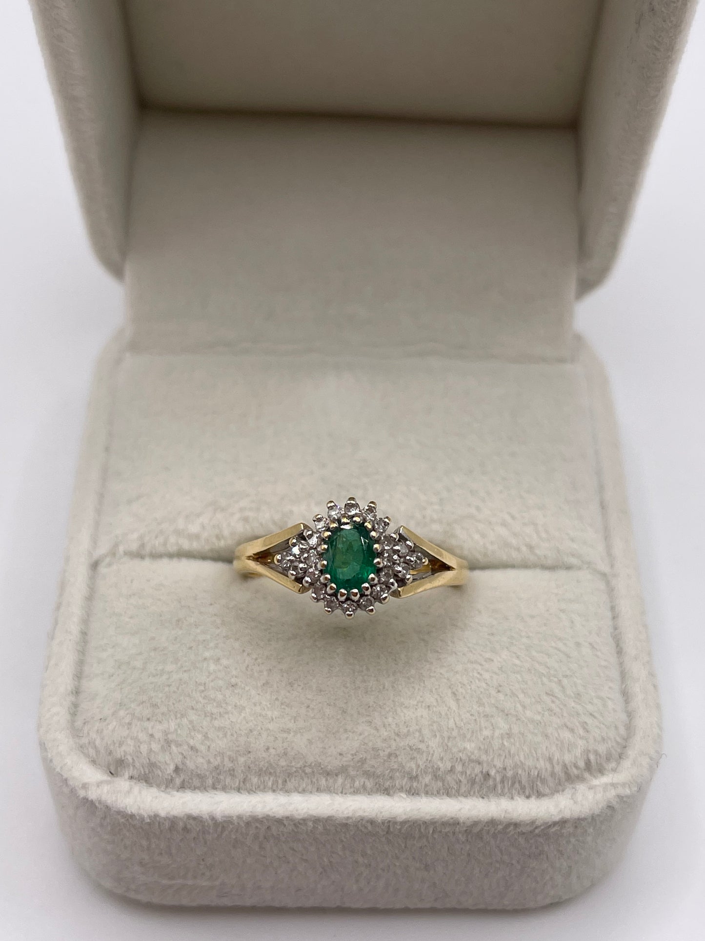 18ct gold emerald and diamond ring