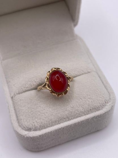 9ct gold carnelian ring