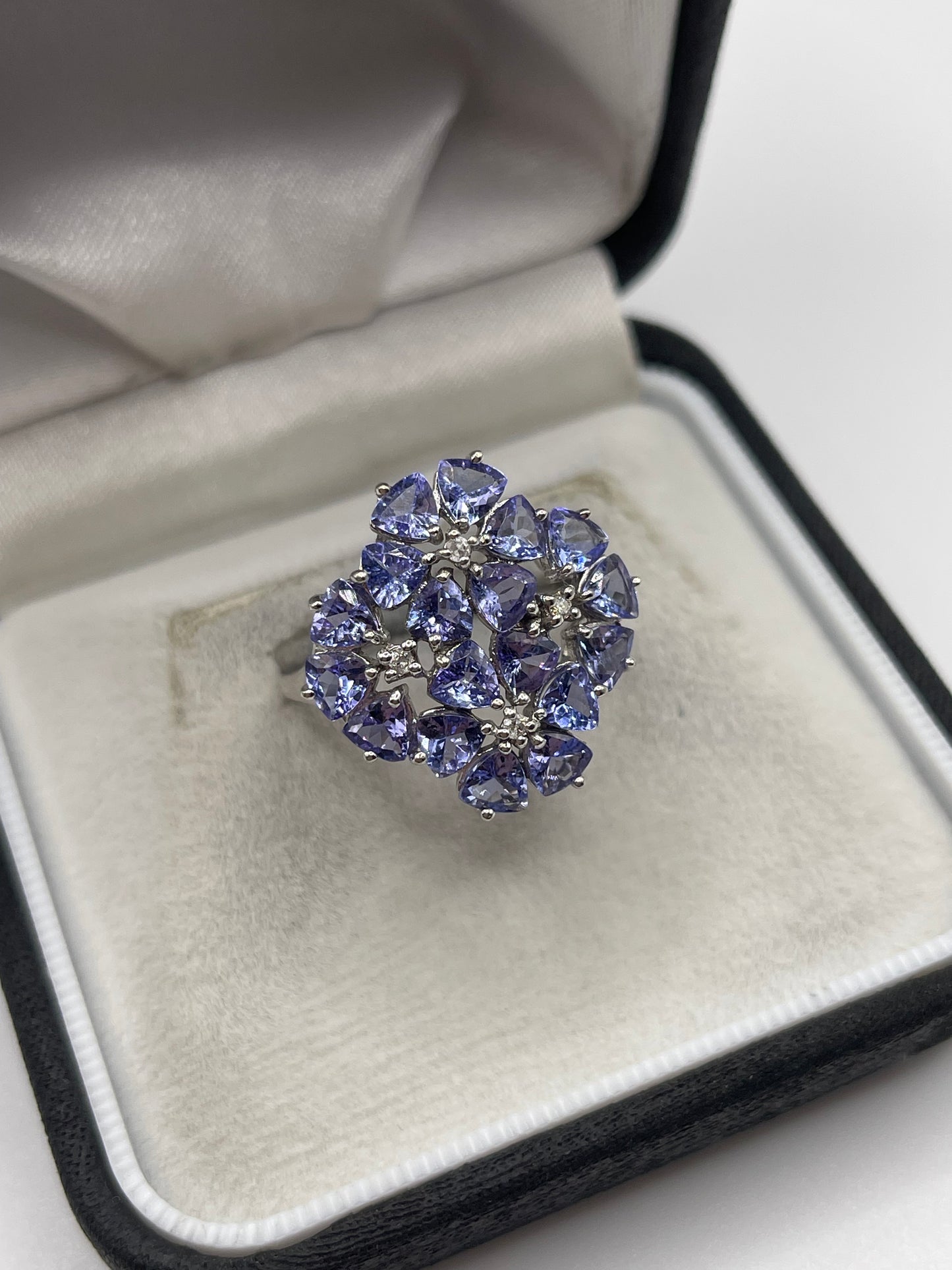 9ct white gold tanzanite and diamond ring