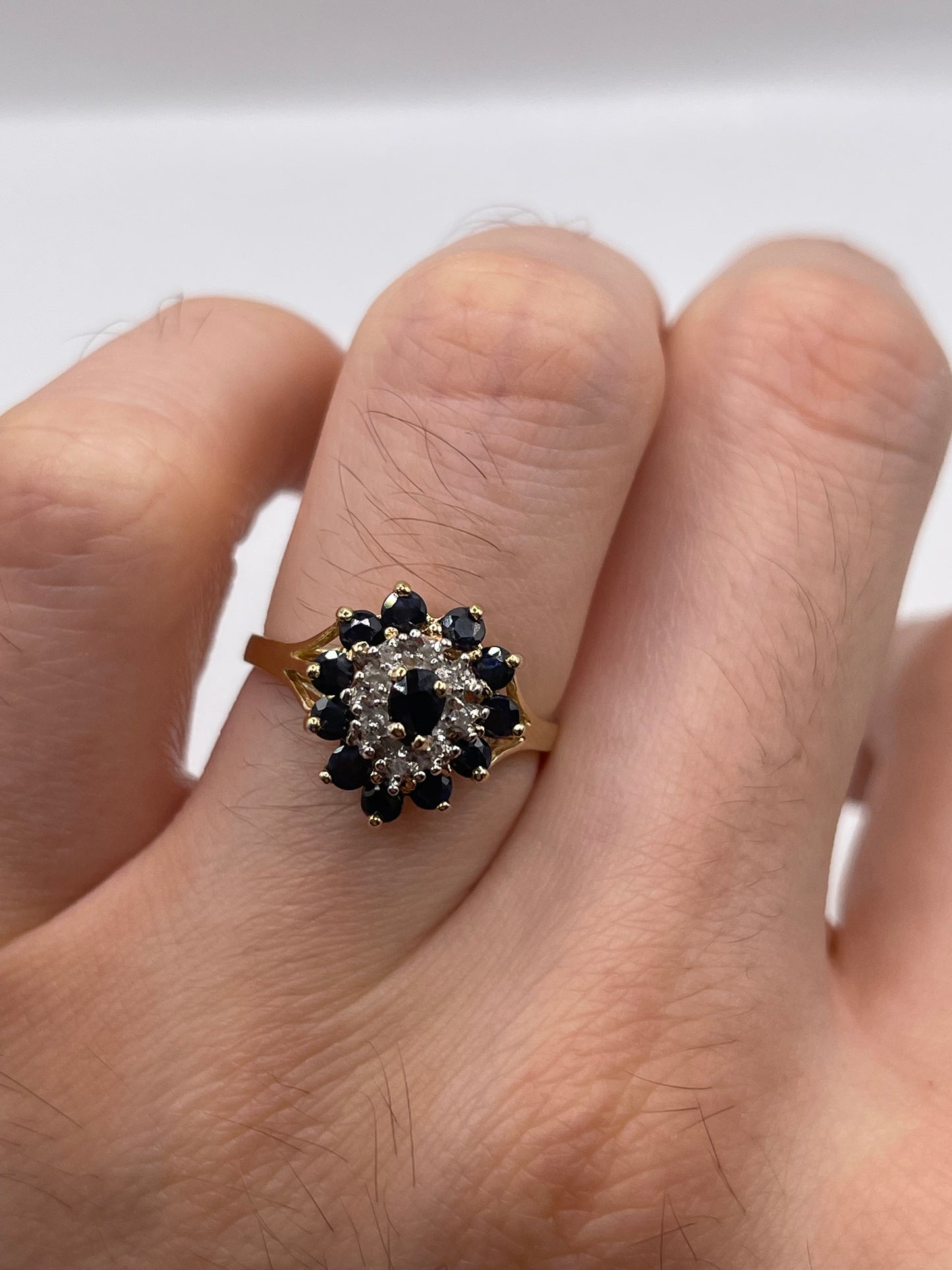9ct gold sapphire and diamond ring