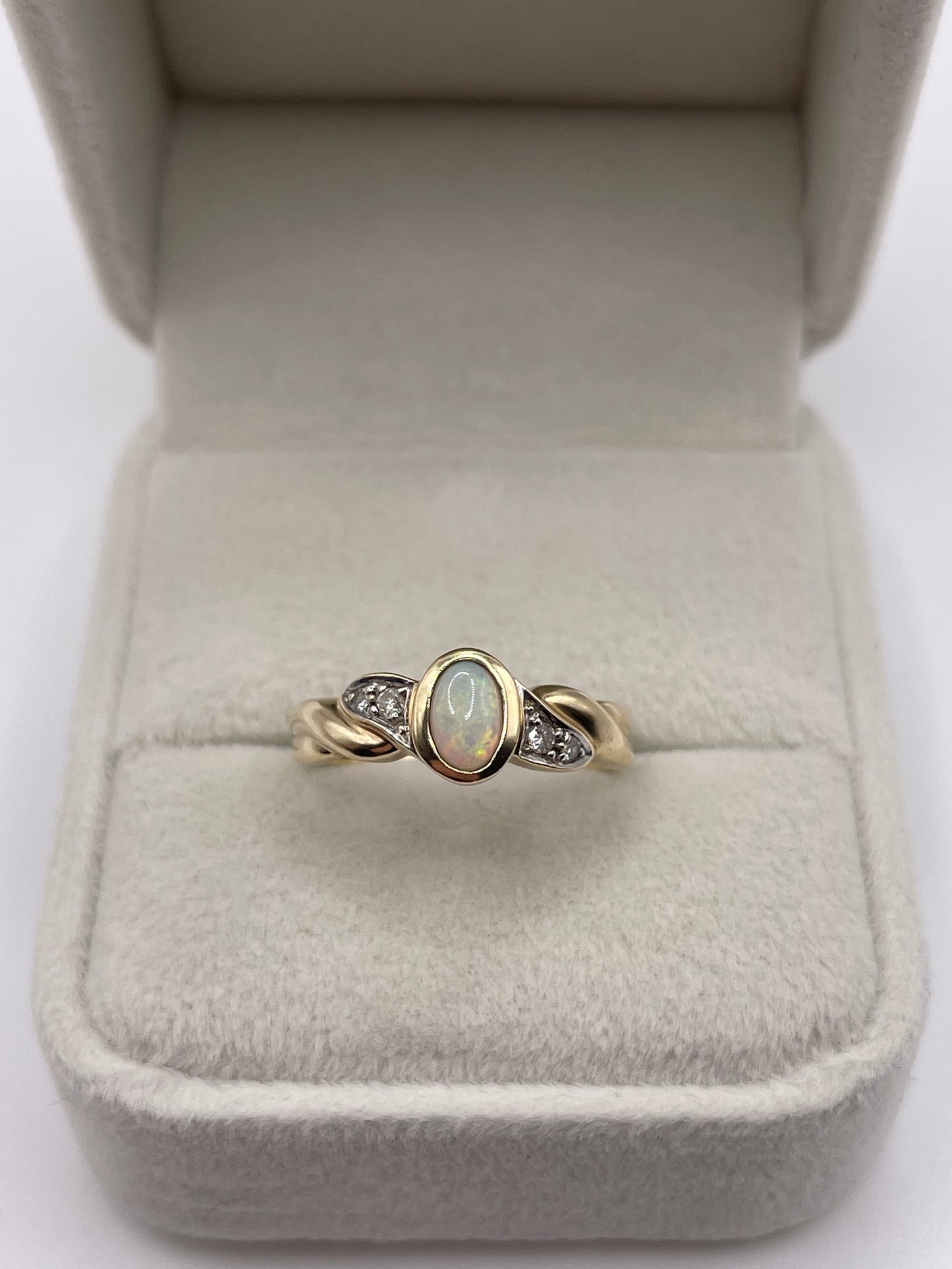 9ct gold opal and diamond ring