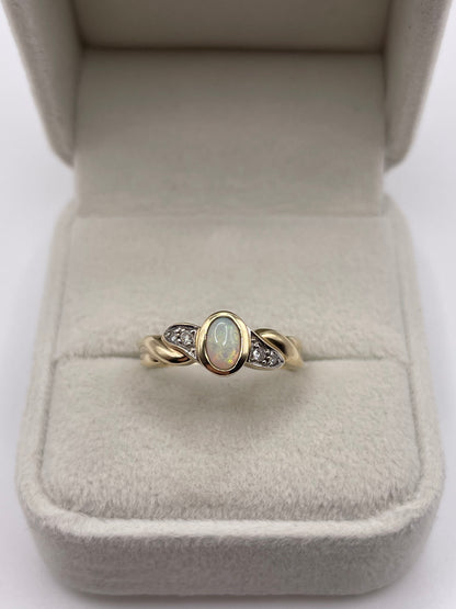 9ct gold opal and diamond ring