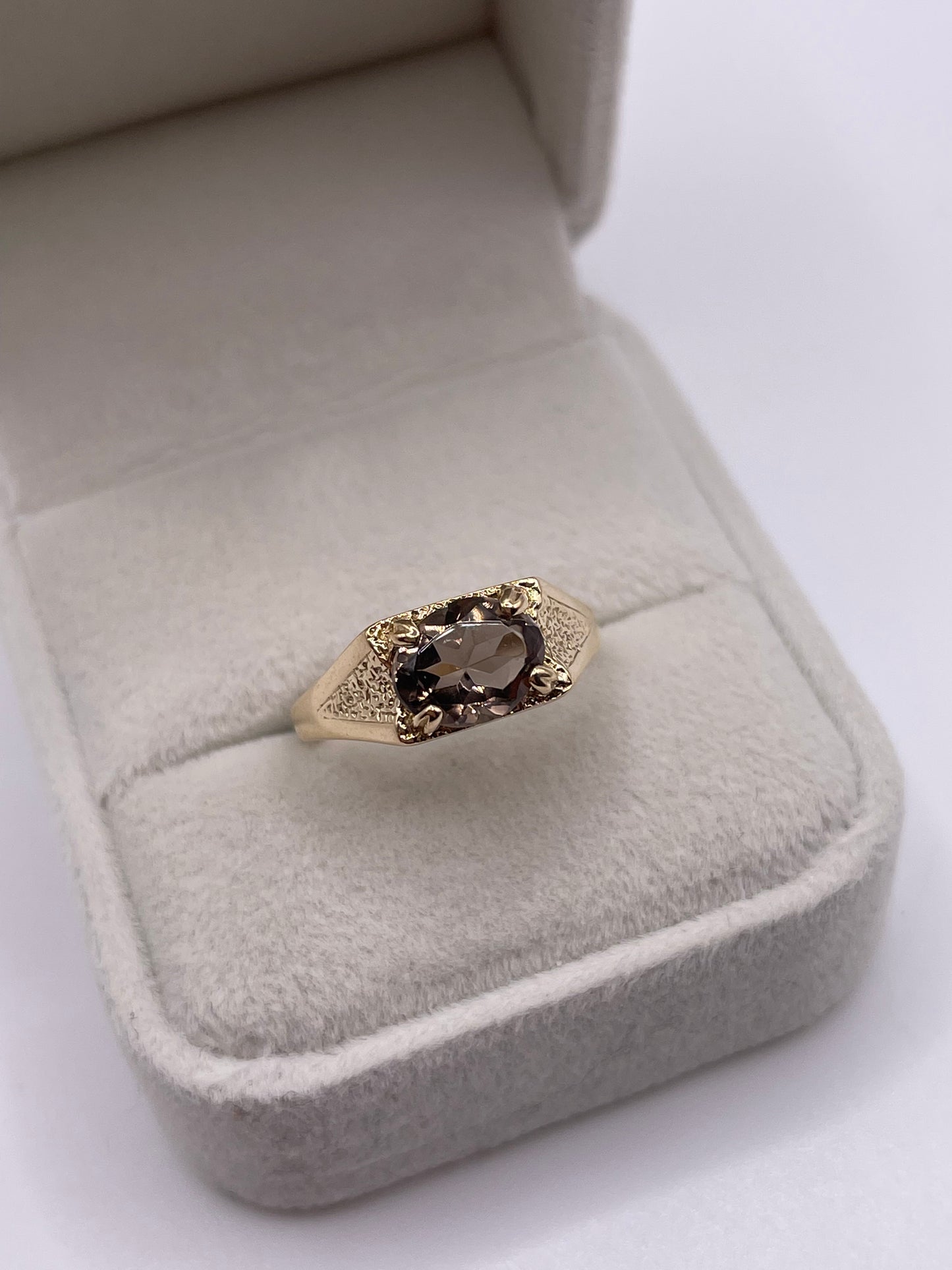 9ct gold Smokey quartz ring