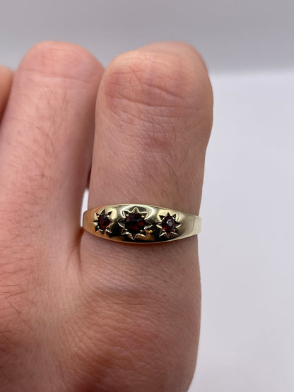 9ct gold garnet gypsy ring
