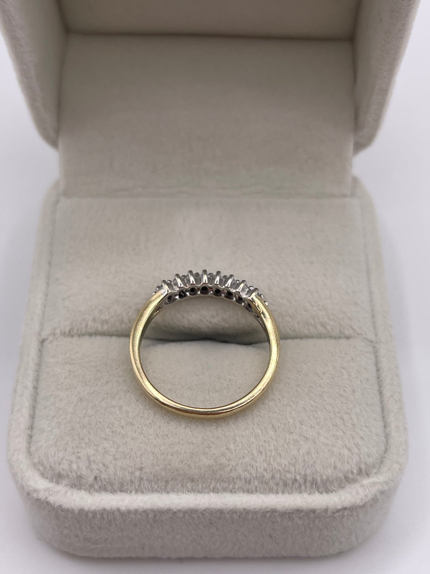 9ct gold diamond cluster ring