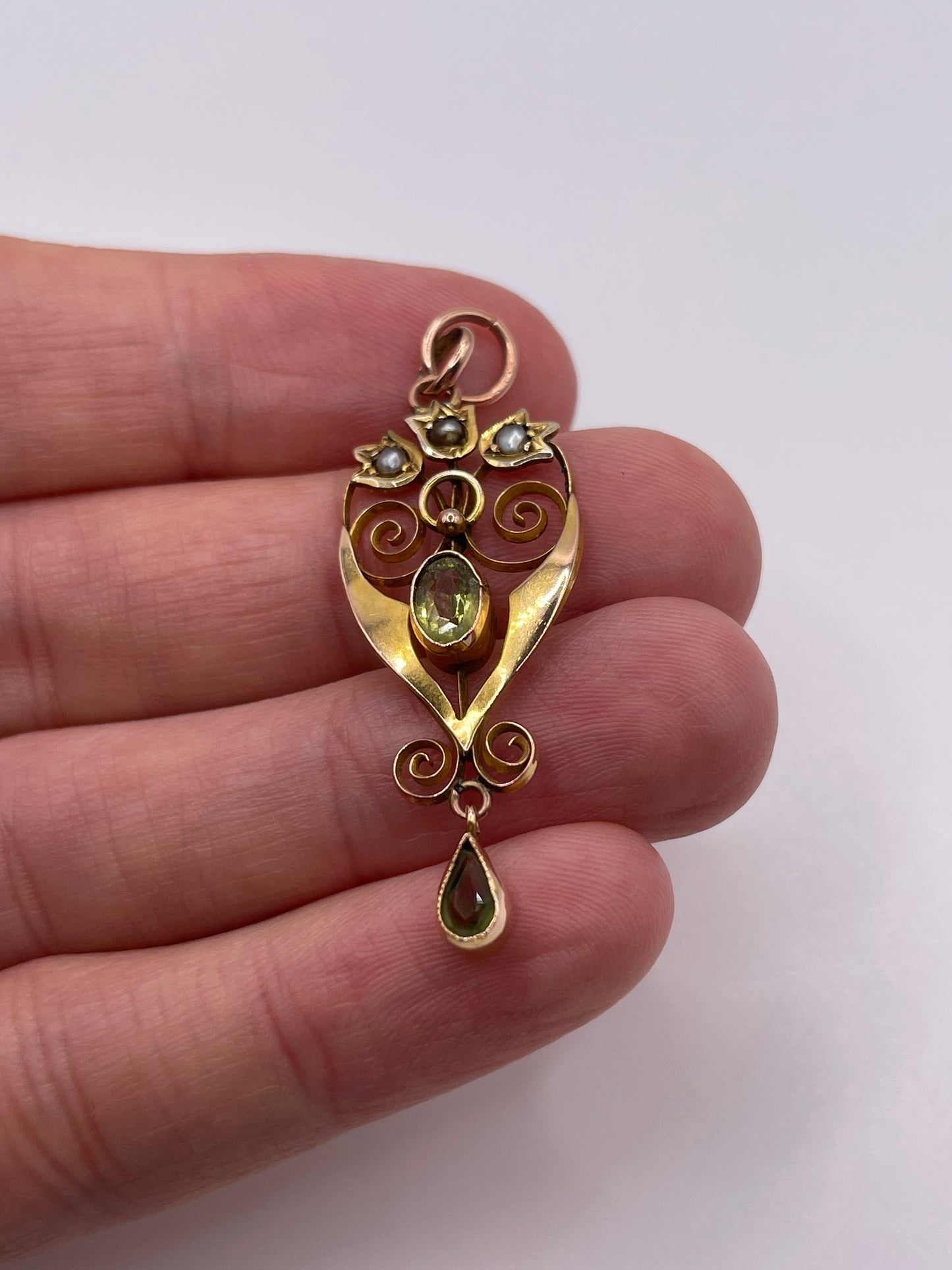 Antique 9ct gold peridot and pearl pendant