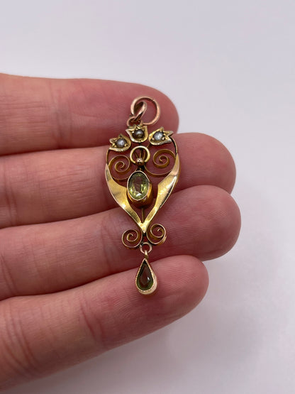 Antique 9ct gold peridot and pearl pendant