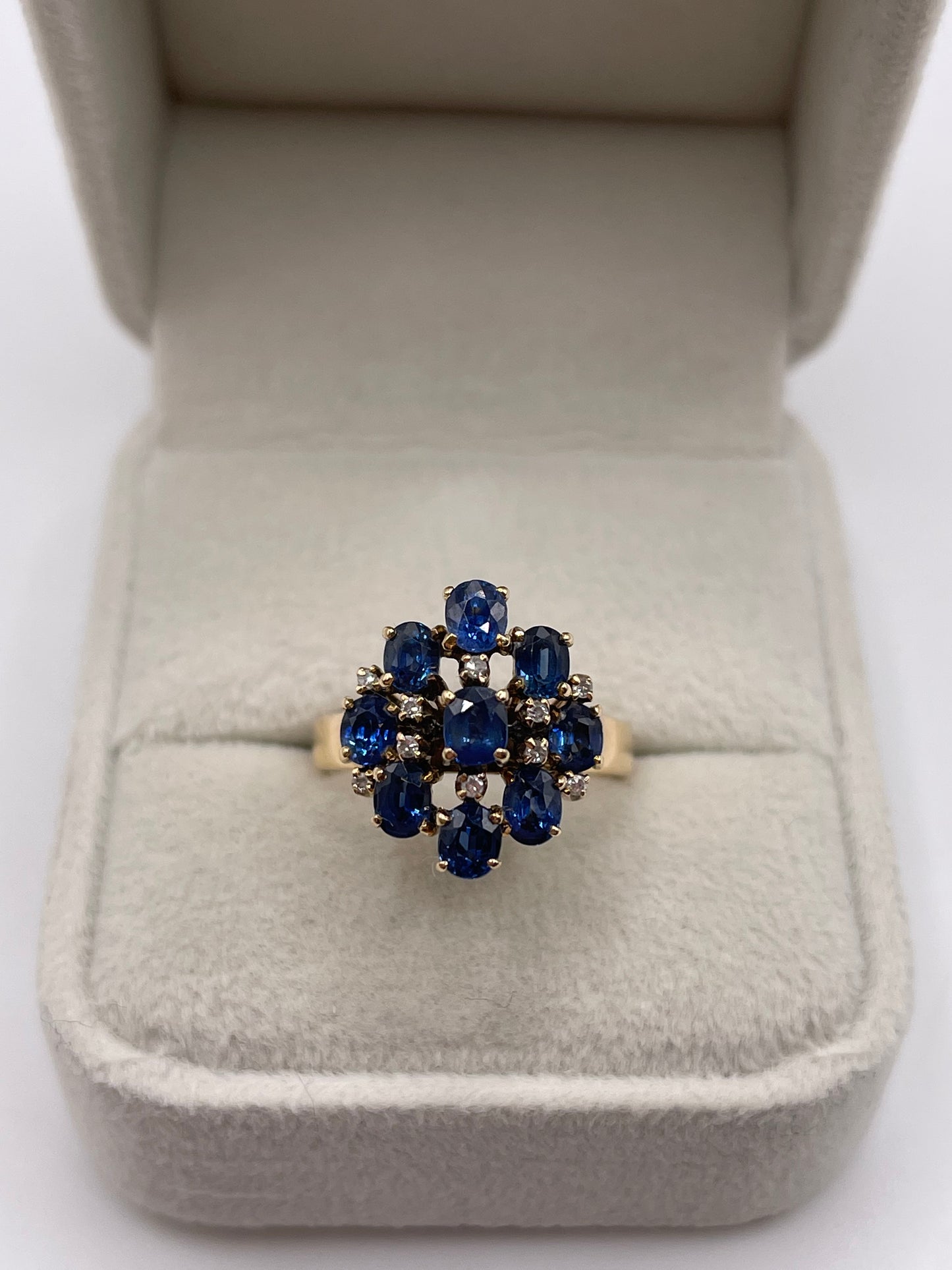 14ct gold sapphire and diamond ring