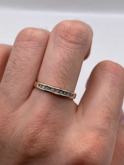9ct gold diamond ring