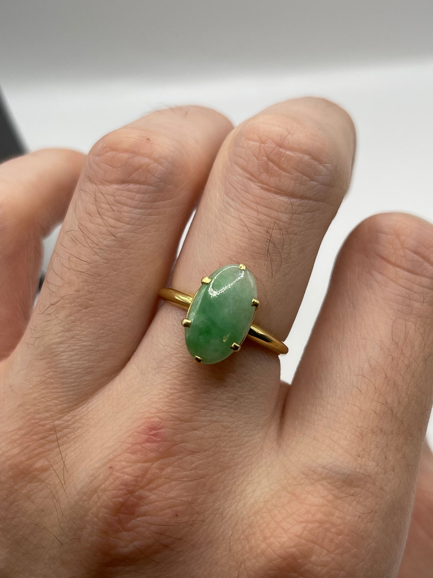 18ct gold jade ring