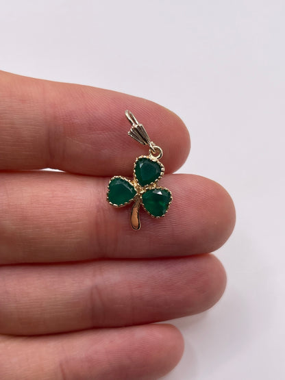 9ct gold green agate clover pendant