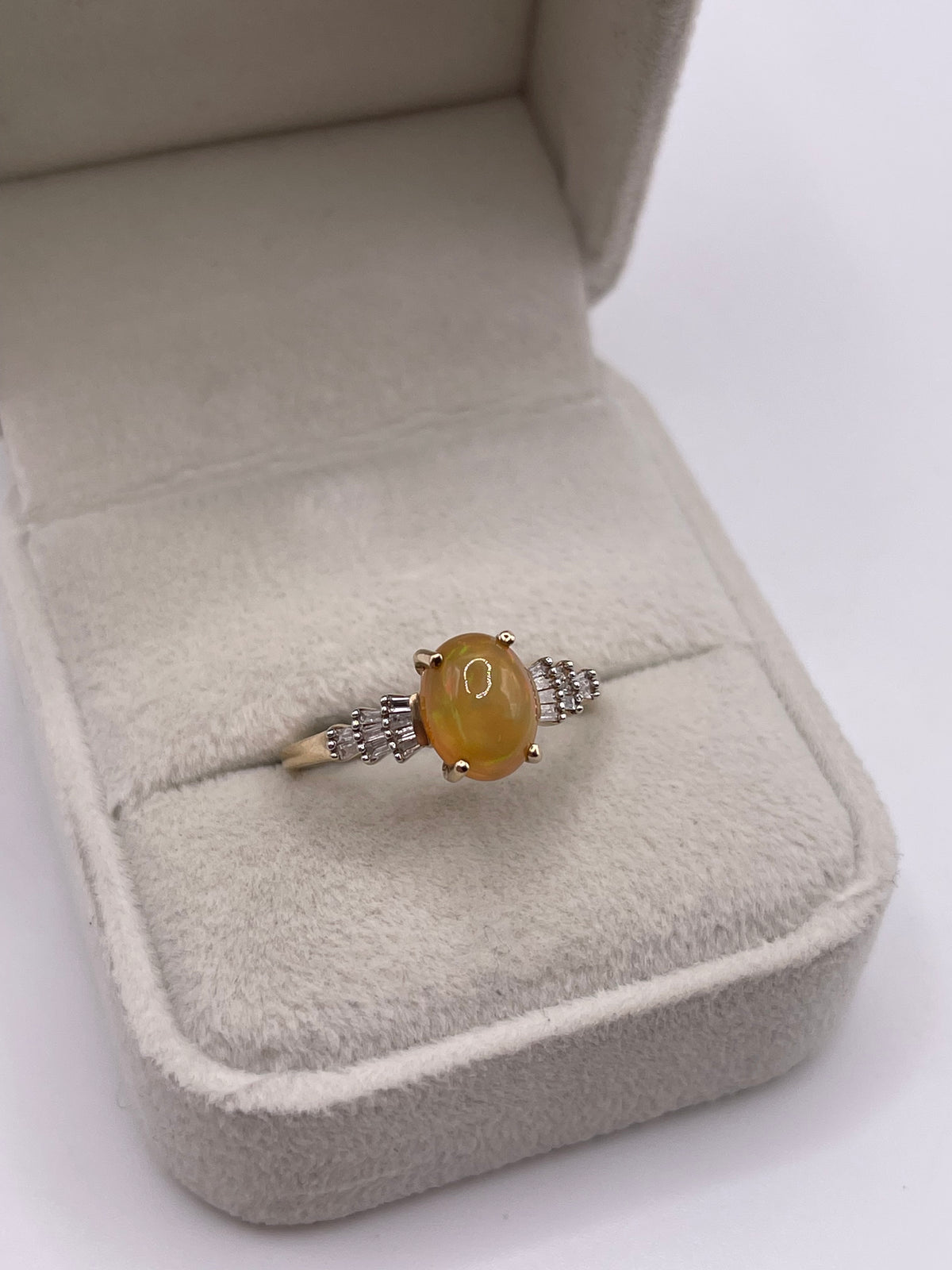 9ct gold opal and diamond ring