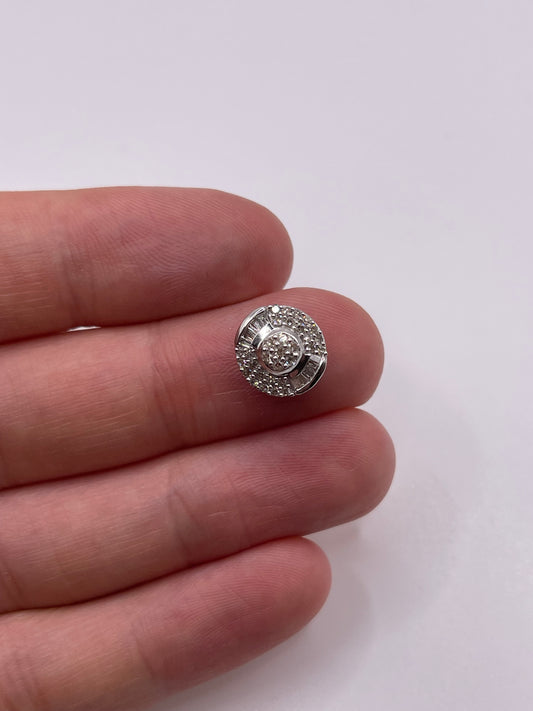 9ct white gold diamond cluster pendant