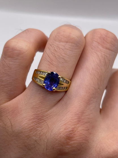 18ct gold tanzanite and diamond ring