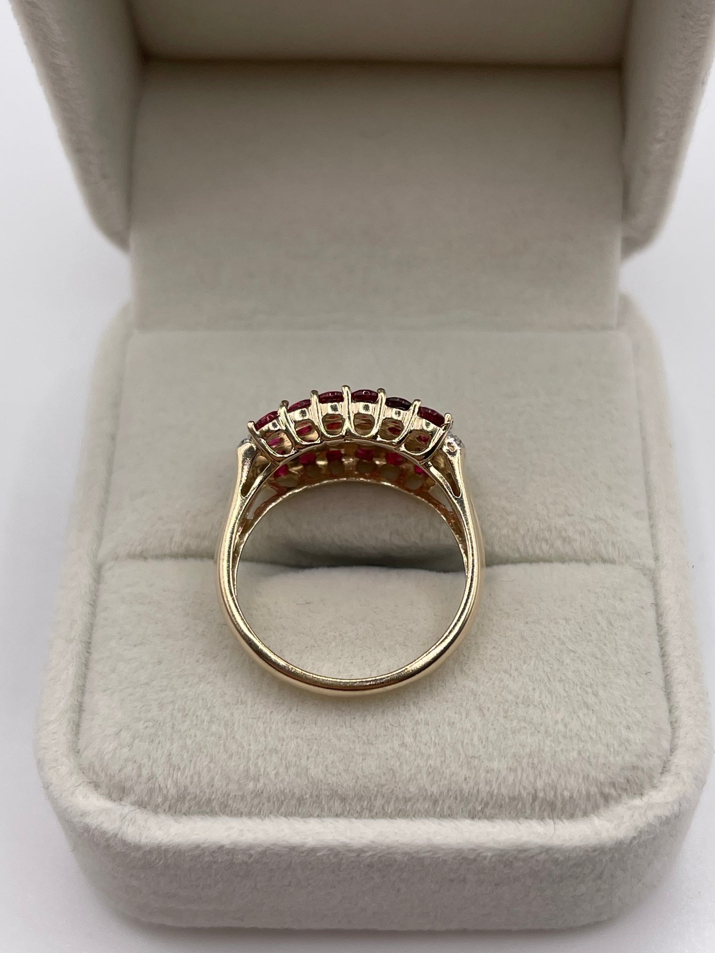 9ct gold spinel and diamond ring
