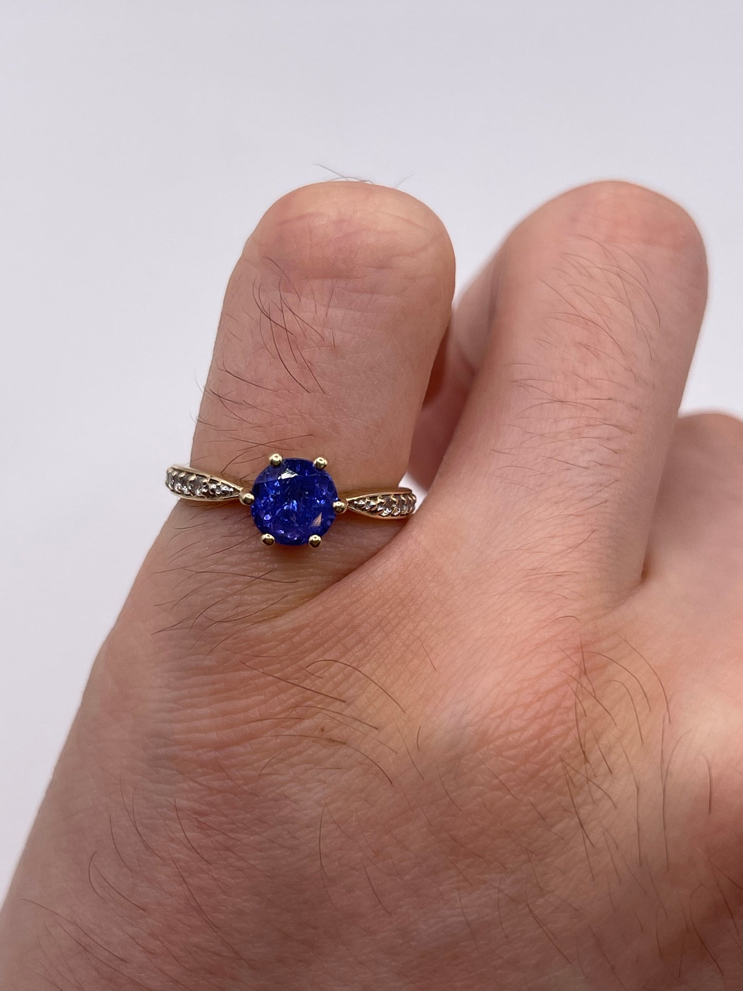 9ct gold tanzanite and zircon ring