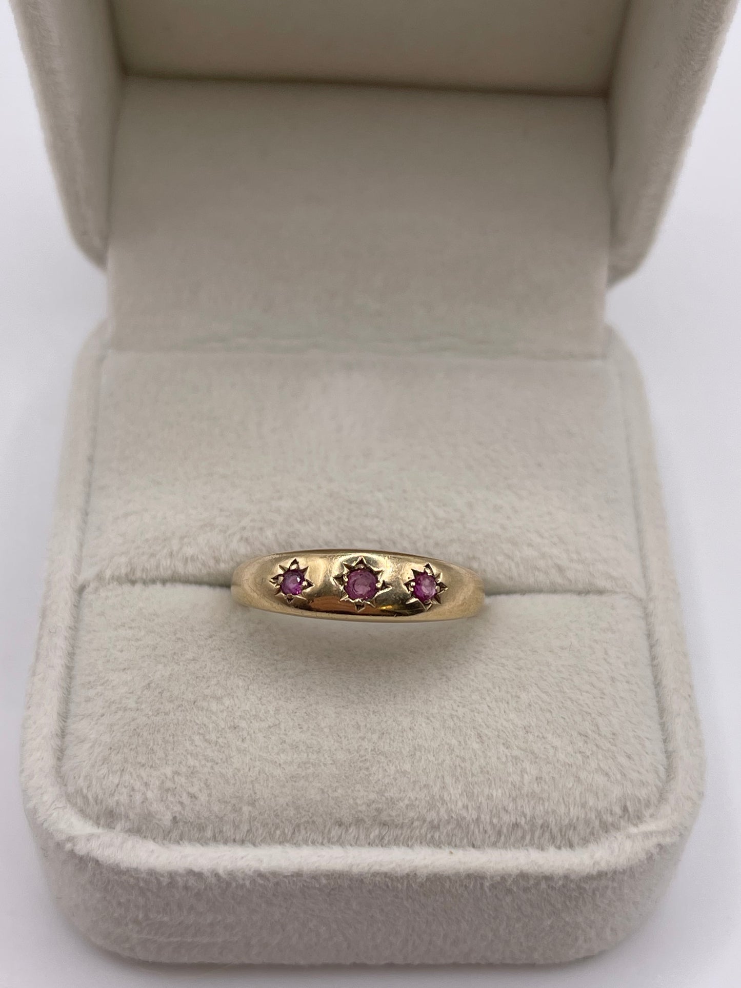 9ct gold ruby gypsy ring
