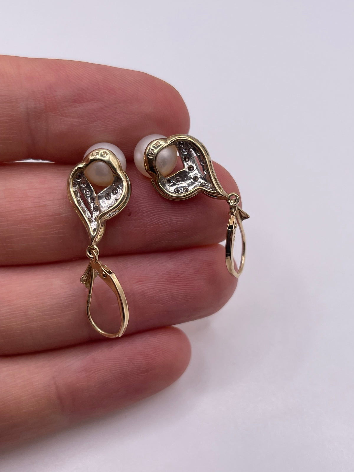 9ct gold pearl and diamond earrings