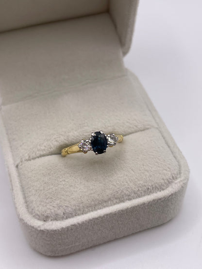 18ct gold sapphire and diamond ring