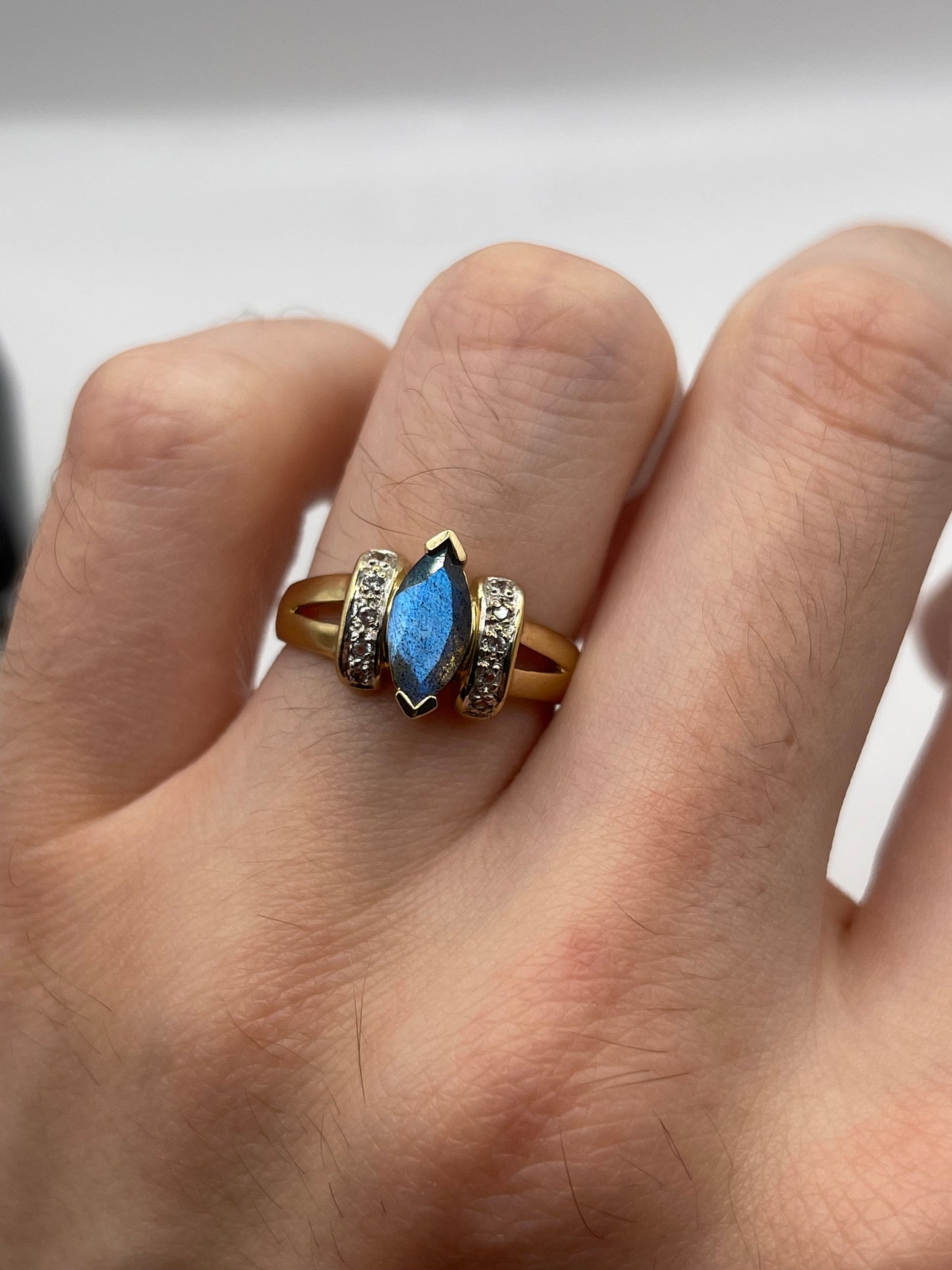9ct gold labradorite and zircon ring