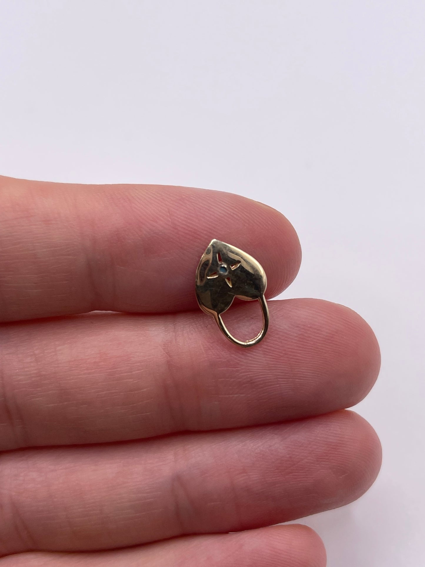 9ct gold turquoise heart pendant