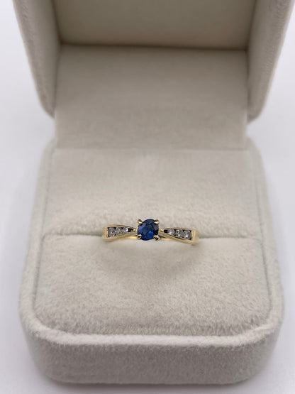 9ct gold sapphire and diamond ring