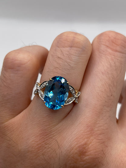 9ct gold topaz and diamond ring