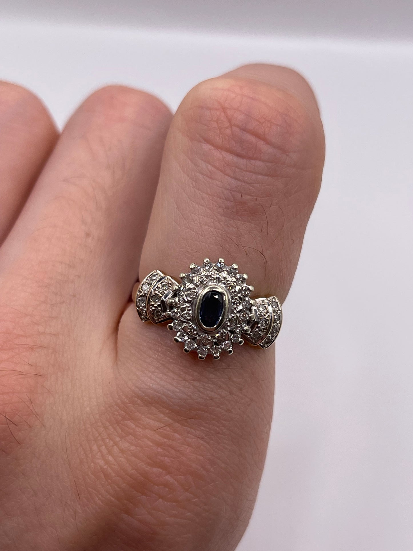 9ct gold sapphire and diamond cluster ring