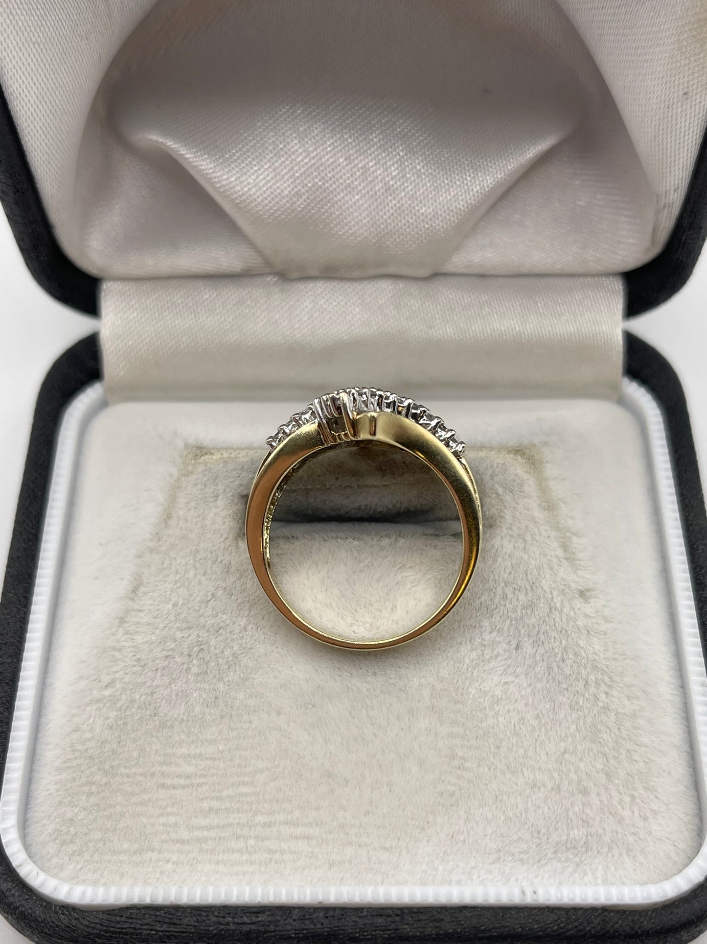 9ct gold diamond cluster ring