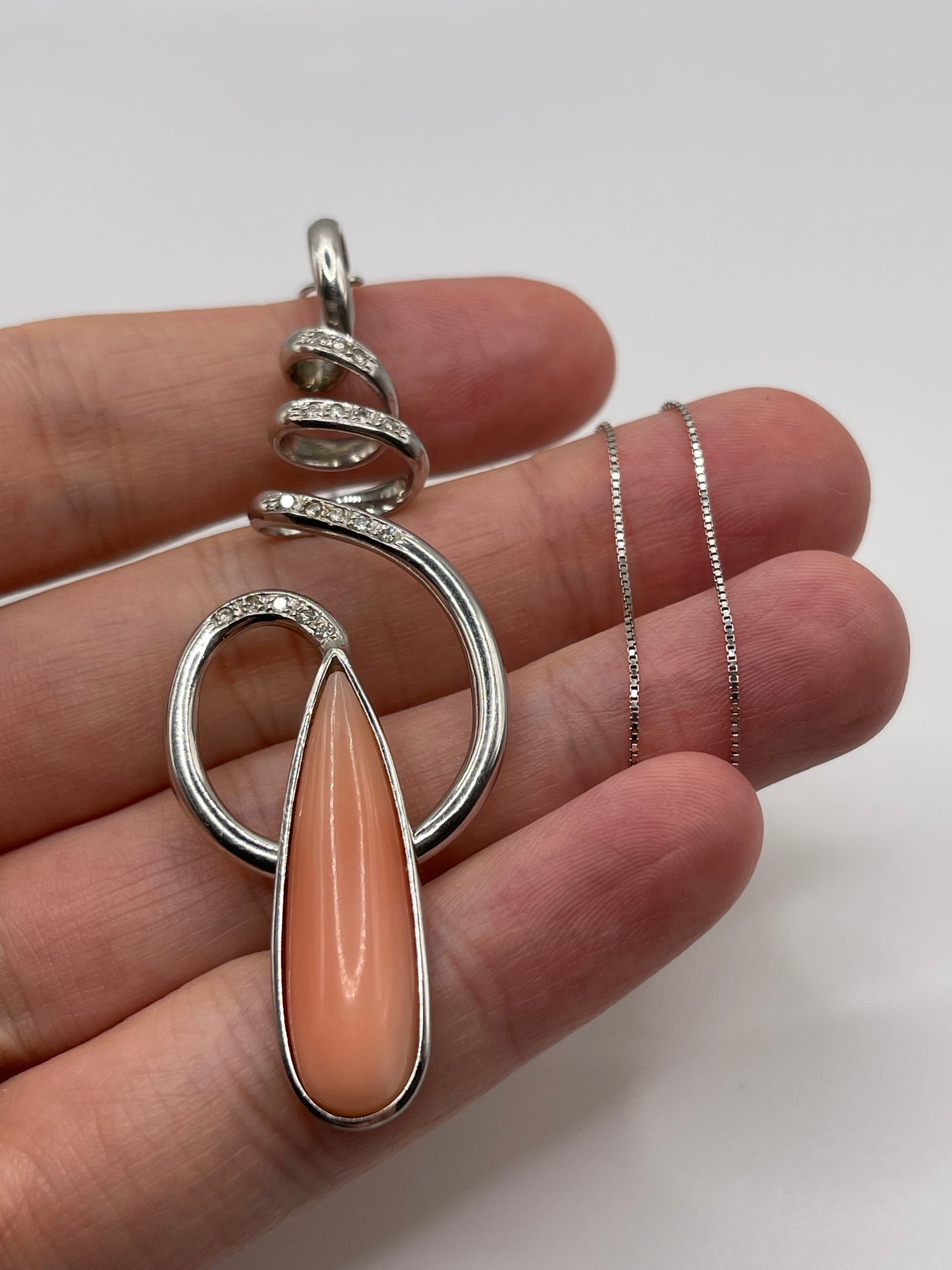 18ct white gold coral and diamond necklace