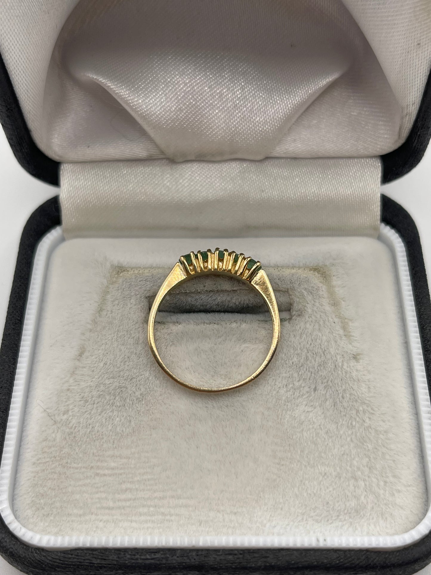 9ct gold emerald ring