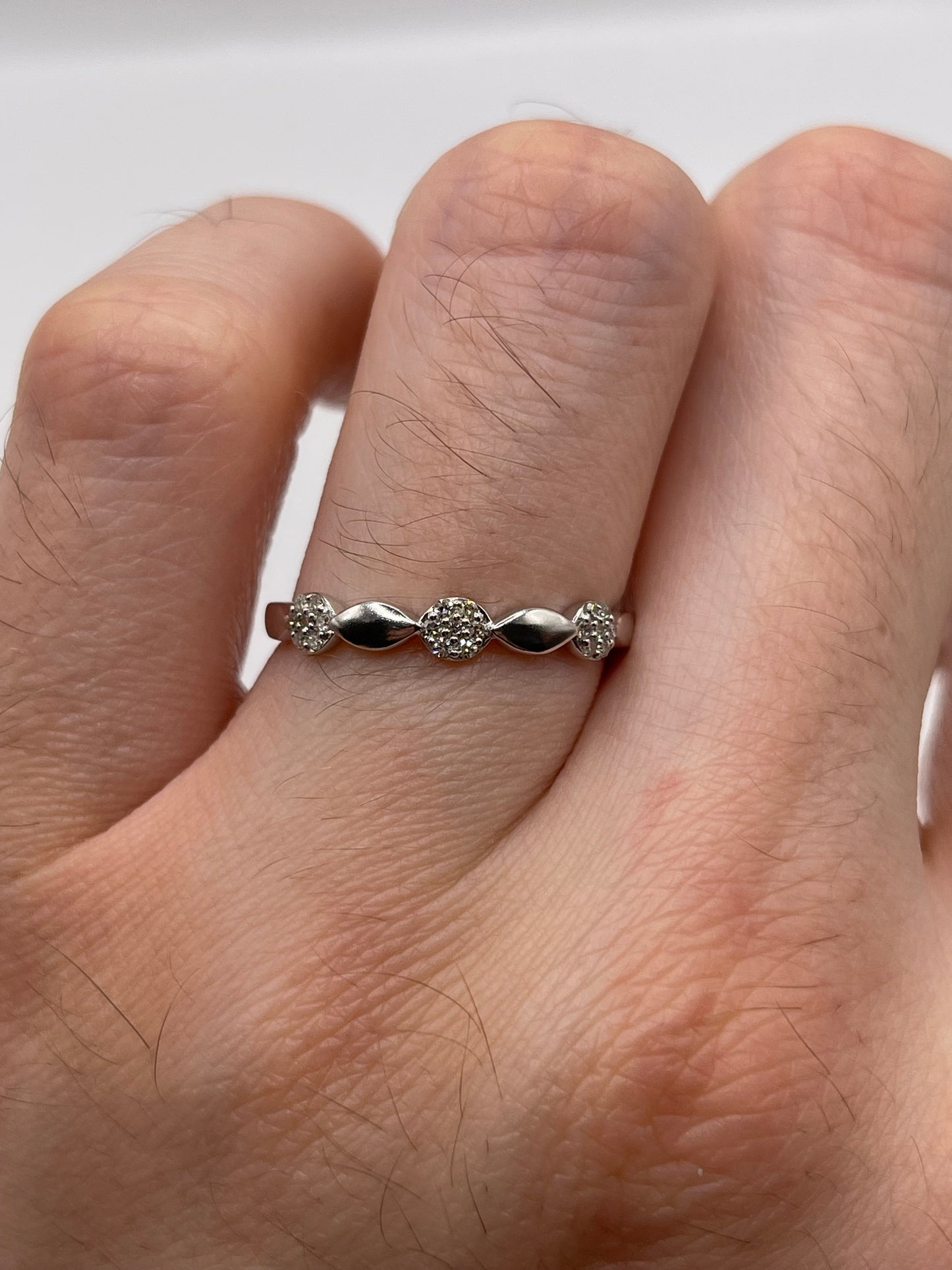 9ct white gold diamond ring