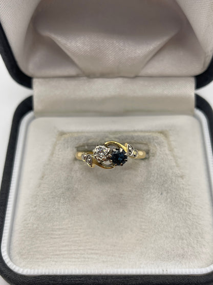 18ct gold sapphire and diamond ring